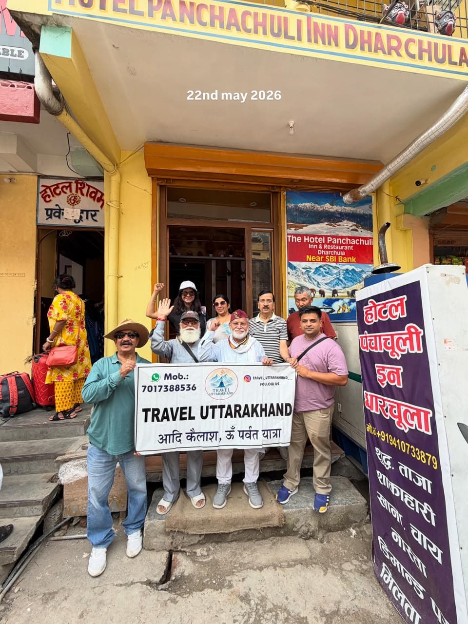 Yatris outside Hotel Panchachuli Inn, Dharchula